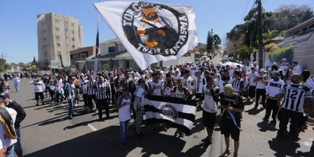 A torcida está eufórica. O Estádio Germano Kruger, em Vila Oficinas, deverá receber um público recorde