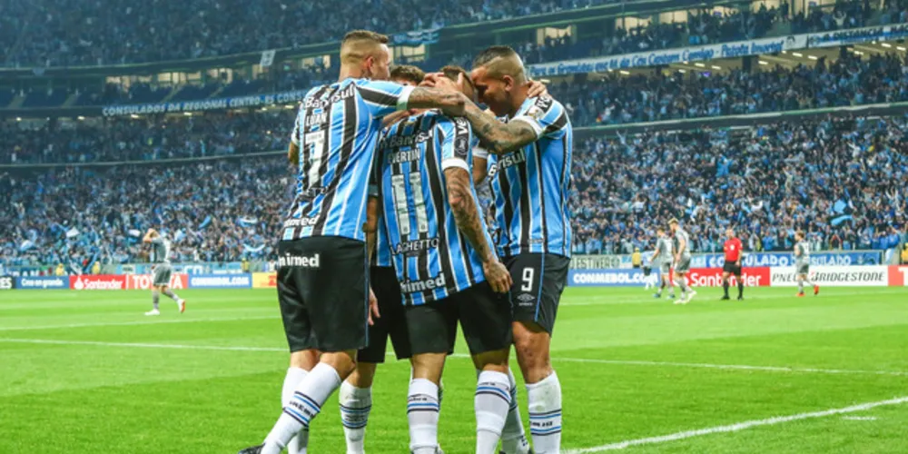 Imagem ilustrativa da imagem Nos pênaltis, Grêmio avança na Libertadores