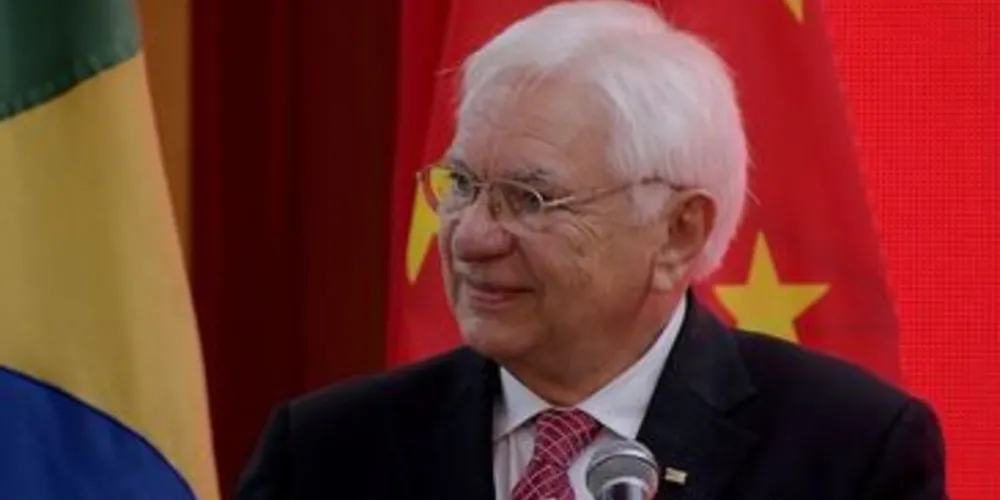 O presidente da Agência Espacial Brasileira (AEB), José Raimundo Braga Coelho, destaca parceria pioneira Brasil e China.