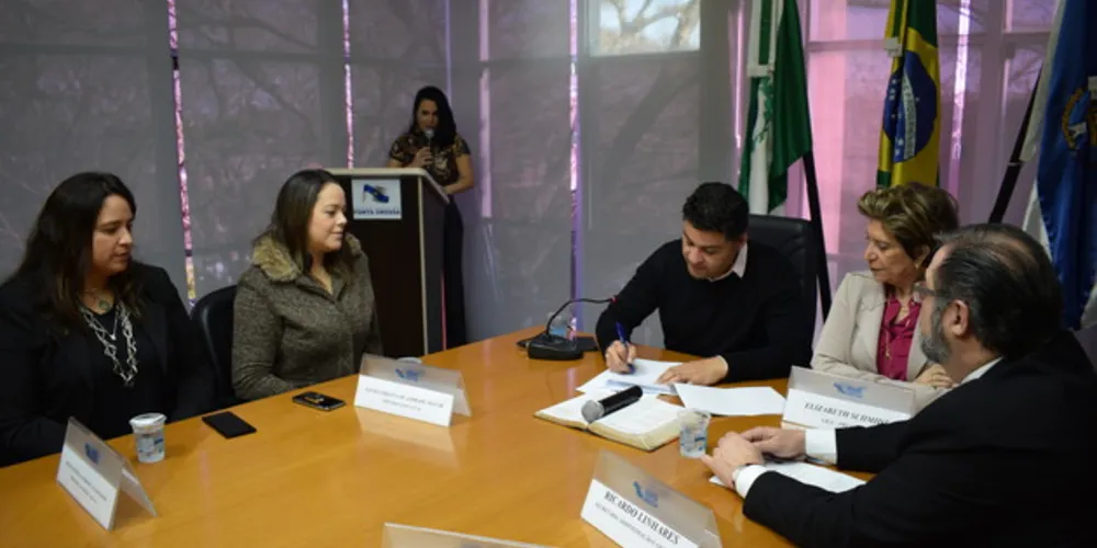 Imagem ilustrativa da imagem Secal e Prefeitura firmam convênio para beneficiar servidores de PG