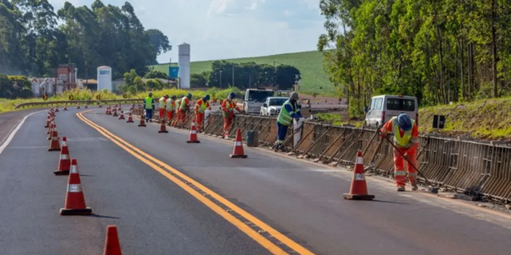 Imagem ilustrativa da imagem CCR RodoNorte amplia e avança em obras na BR-376 e PR-151