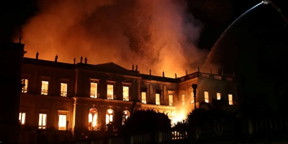 Imagem ilustrativa da imagem Depois do incêndio, Museu Nacional está interditado