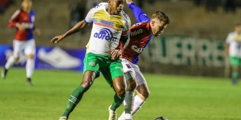 Imagem ilustrativa da imagem Chape arranca empate com o Paraná no Durival Britto