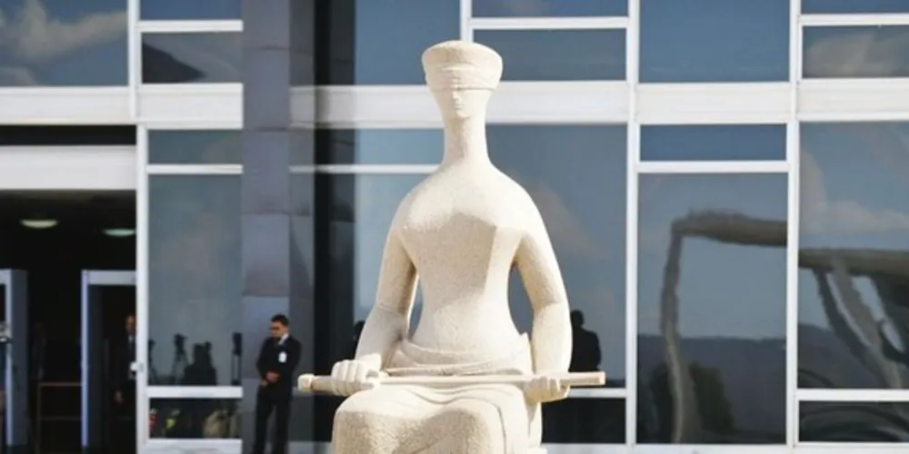 Estátua da Justiça em frente ao Supremo Tribunal Federal 