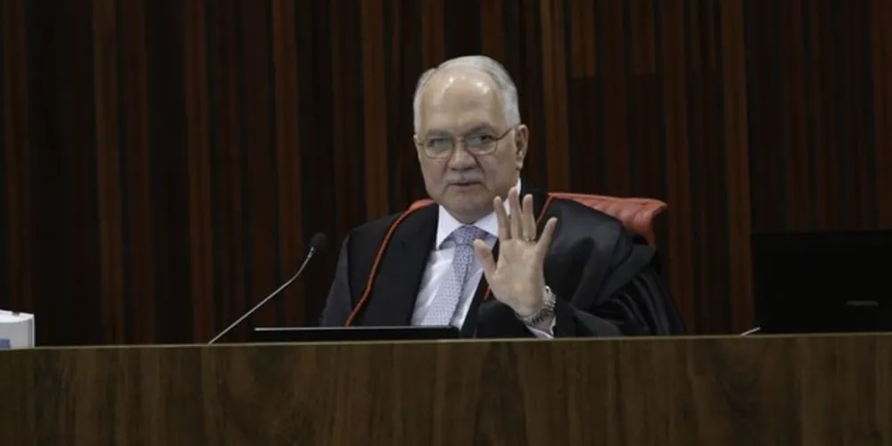 Imagem ilustrativa da imagem Fachin nega afastar inelegibilidade de Lula