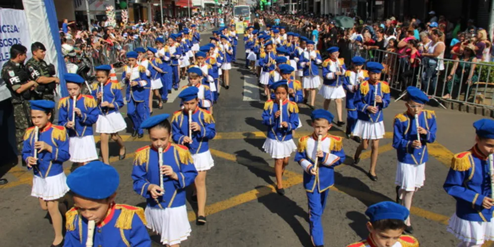 Imagem ilustrativa da imagem Desfile deve levar mais de 15 mil pessoas à Avenida