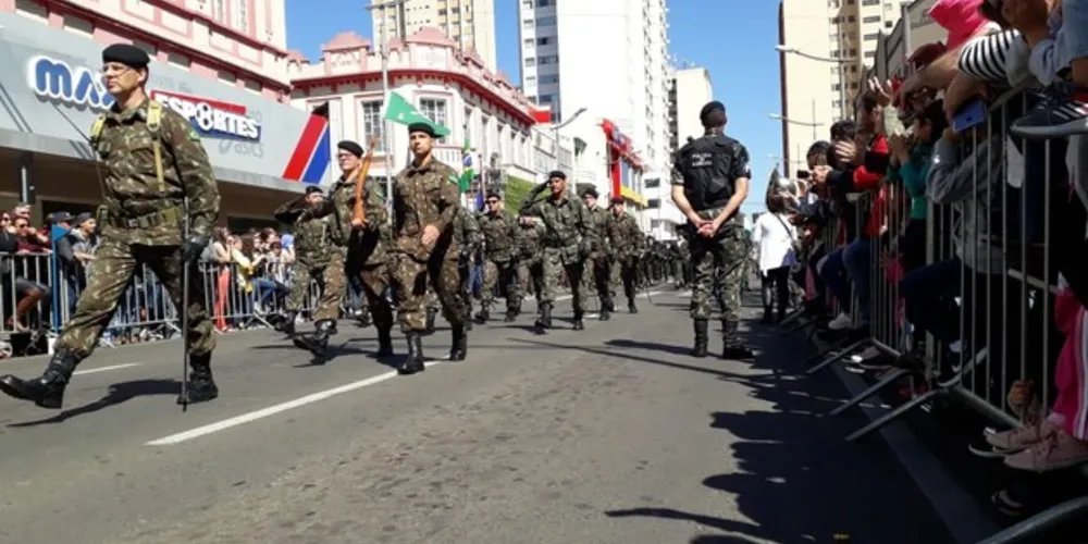 Imagem ilustrativa da imagem Desfile da Independência movimenta PG