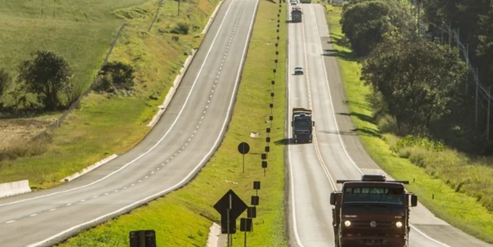 Imagem ilustrativa da imagem Feriado acaba sem mortes em rodovias federais da região