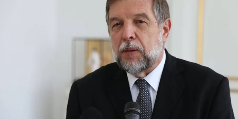 Imagem ilustrativa da imagem Flávio Arns defende investimentos em questões sociais