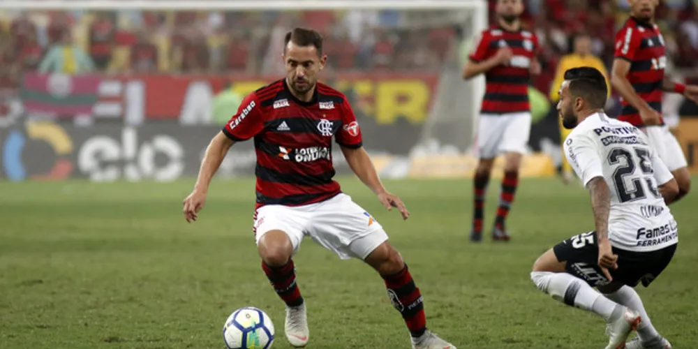 Imagem ilustrativa da imagem Flamengo e Corinthians abrem semifinal com empate
