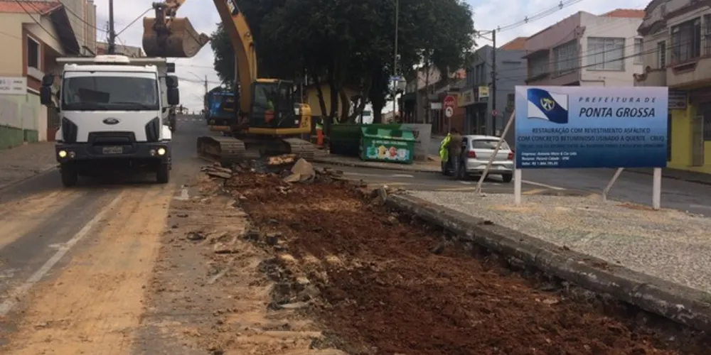 Imagem ilustrativa da imagem Obras na Rua do Rosário atrasam ônibus da VCG