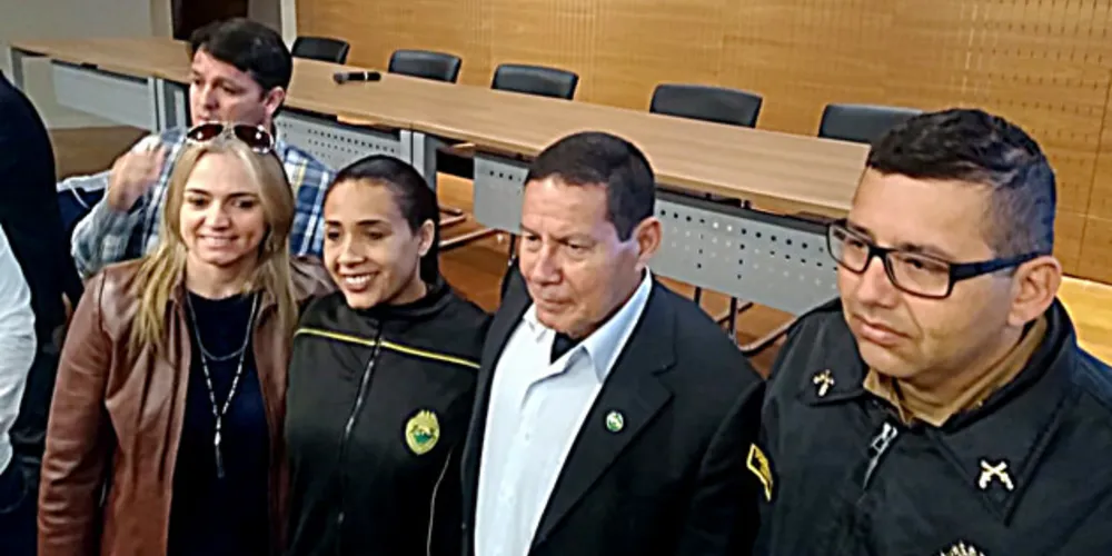 Imagem ilustrativa da imagem General Mourão destaca potencial da região em visita