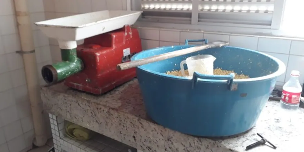 Máquina envolvida no acidente que acabou ferindo a criança
