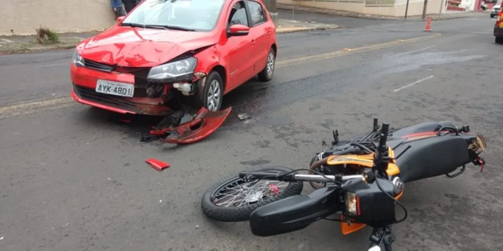 Imagem ilustrativa da imagem Motociclista sofre fratura após acidente no Centro de PG