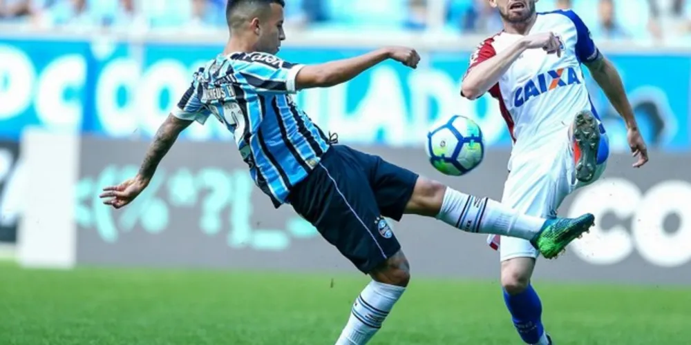 Imagem ilustrativa da imagem Paraná perde para o Grêmio e segue sem vencer no Brasileirão