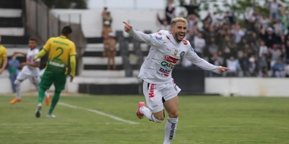 Imagem ilustrativa da imagem Fantasma abre dois gols de vantagem sobre o Cuiabá
