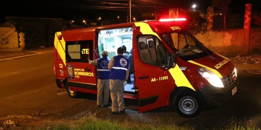 Vítima foi socorrida por equipes do Corpo de Bombeiros