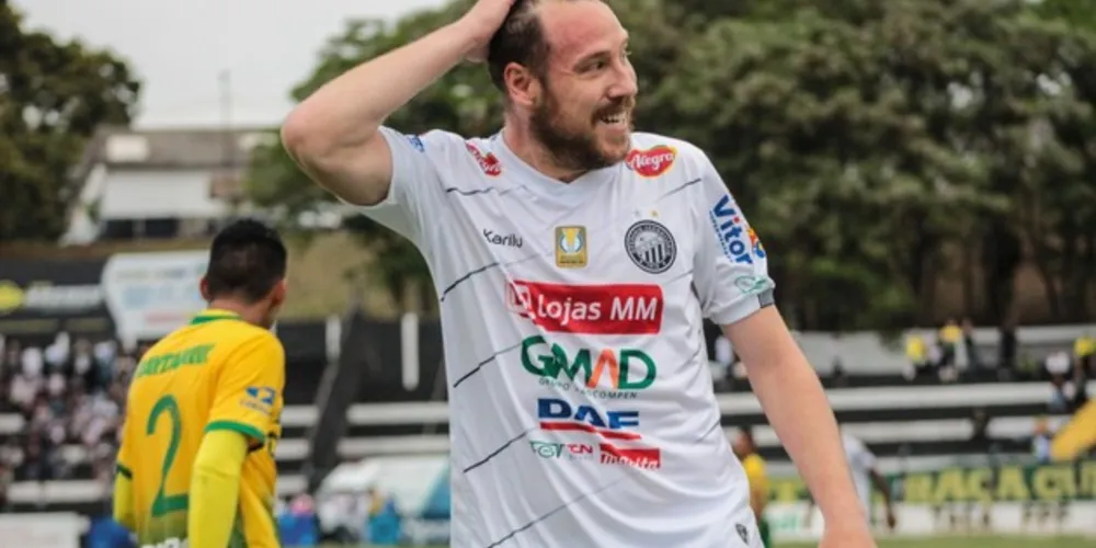 Thiago Maier Santos, o Schumacher, foi o único expulso após a confusão. 