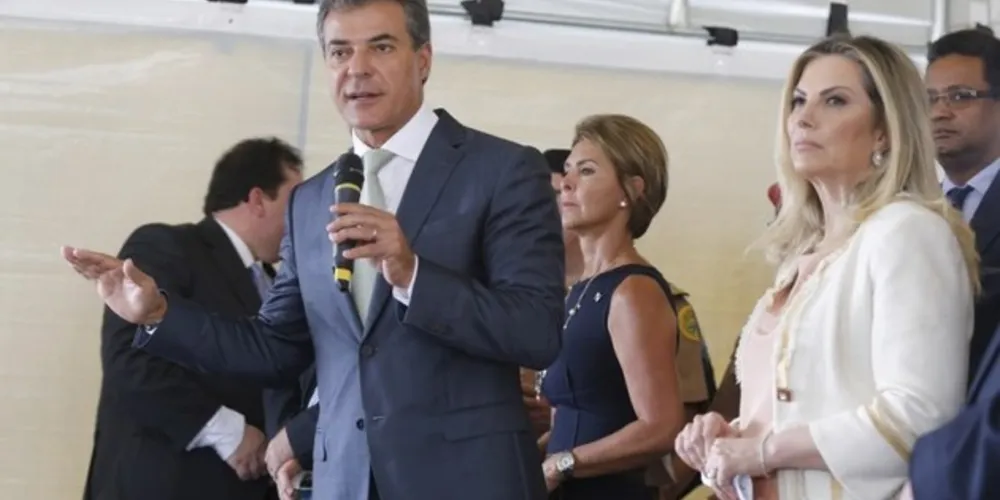 Governadora pediu aos partidos da coligação a retirada da indicação de Beto Richa ao Senado