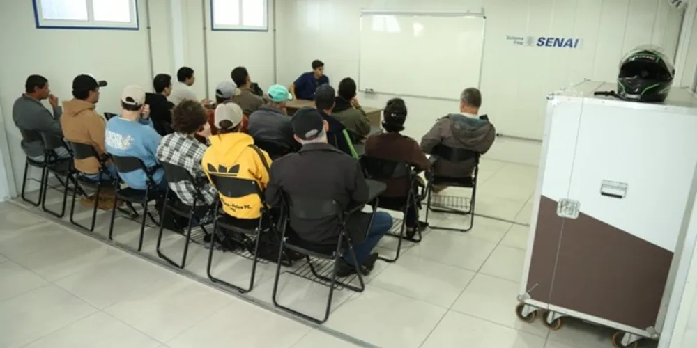 Imagem ilustrativa da imagem Prefeitura de PG inicia cursos gratuitos em unidades móveis