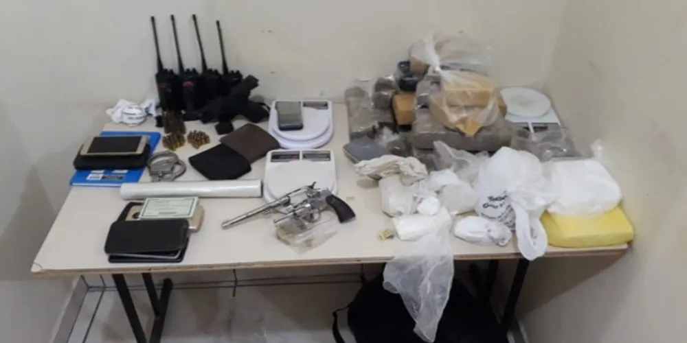 Imagem ilustrativa da imagem Megaoperação em PG apreende 120 kg de droga