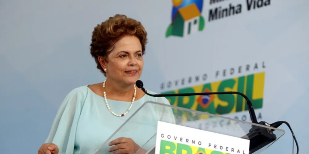Imagem ilustrativa da imagem Por 4 votos a 3, TRE-MG aprova candidatura de Dilma ao Senado