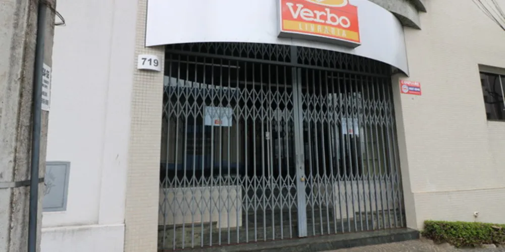 Loja da rua Coronel Bittencourt, ao lado da UEPG, encerrou suas atividades