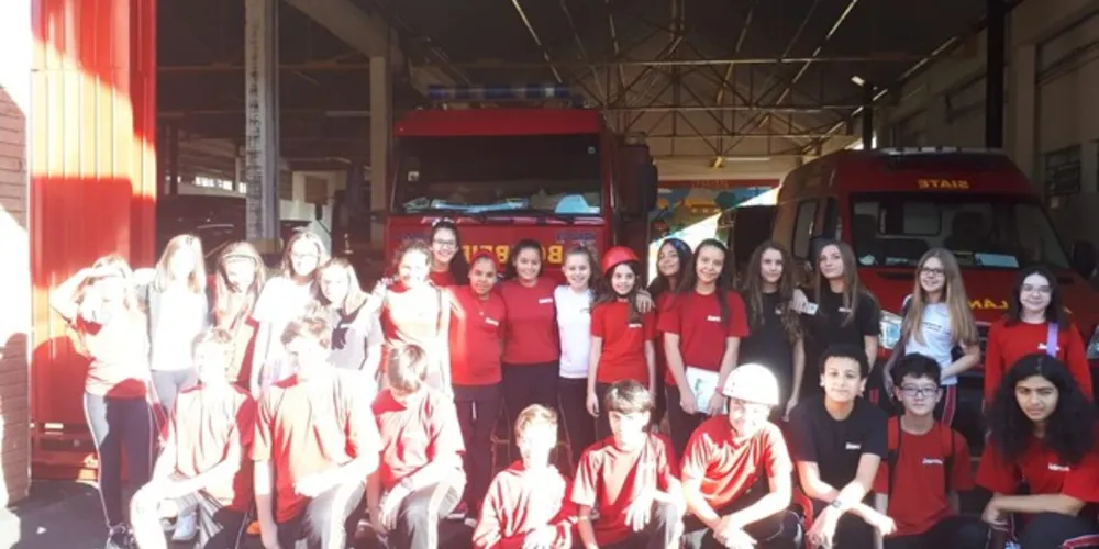 Imagem ilustrativa da imagem Visita do 7º ano destaca importância do Corpo de Bombeiros