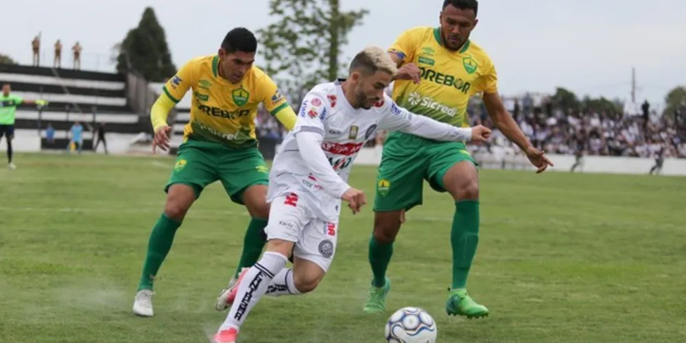 Dourado e Fantasma medem forças às 19h (de Brasília) deste sábado (22) e prometem grande jogo pelo troféu