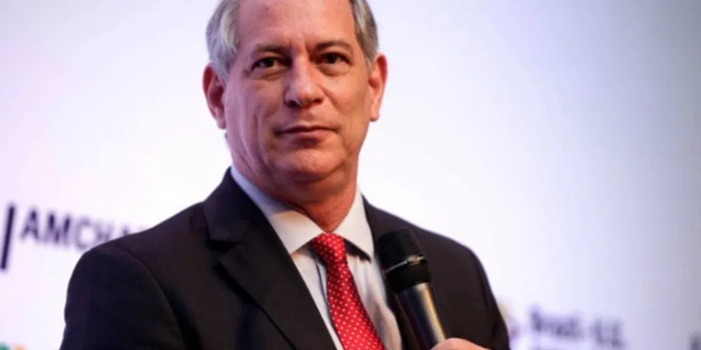 Imagem ilustrativa da imagem Ciro Gomes passa por procedimento médico em São Paulo