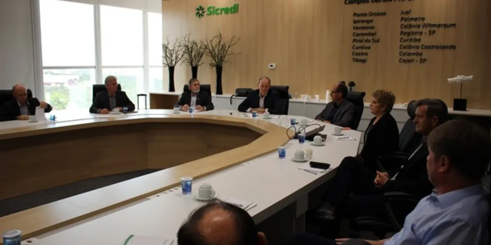Imagem ilustrativa da imagem PG recebe reunião de presidentes e executivos do Sicredi