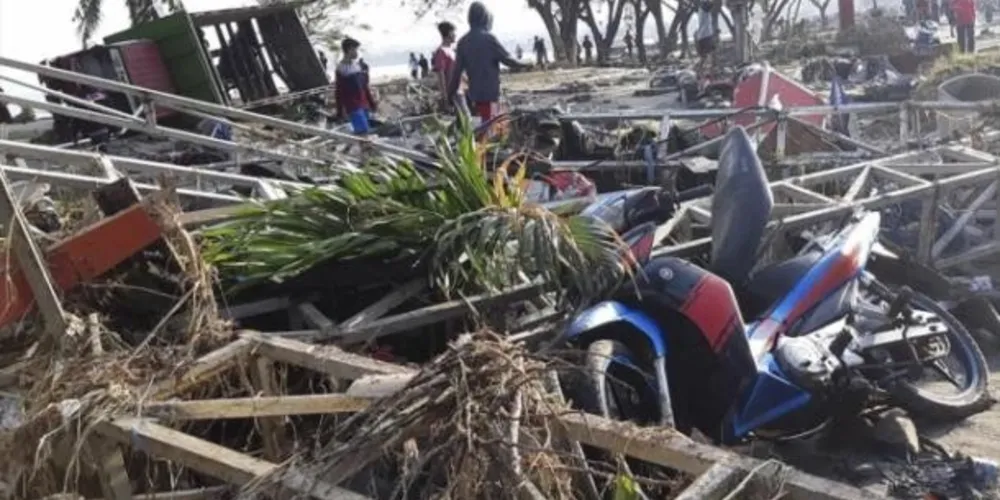 Imagem ilustrativa da imagem Número de mortos passa de 800 após terremoto e tsunami