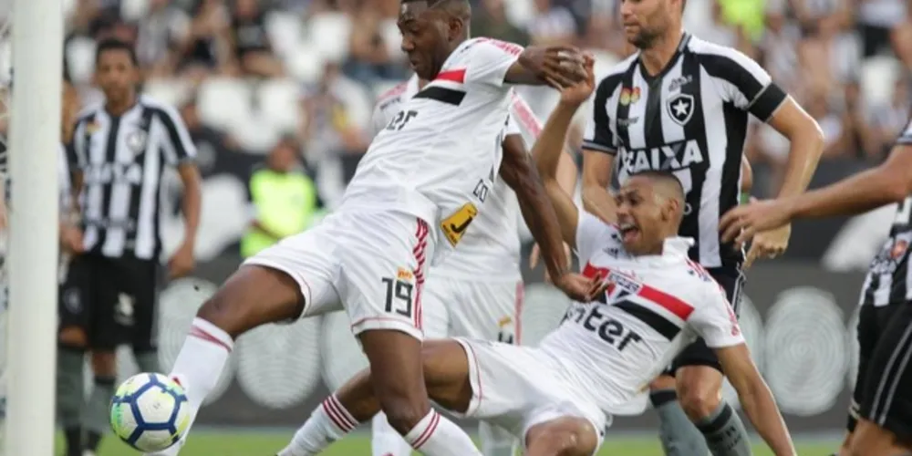 Imagem ilustrativa da imagem Botafogo e São Paulo empatam no Engenhão