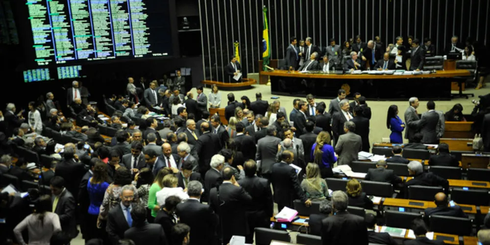 Imagem ilustrativa da imagem Nova Câmara deve aumentar bancadas de esquerda e direita