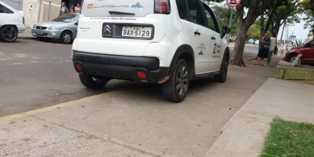 Imagem ilustrativa da imagem Criança morre enforcada com vidro elétrico de carro