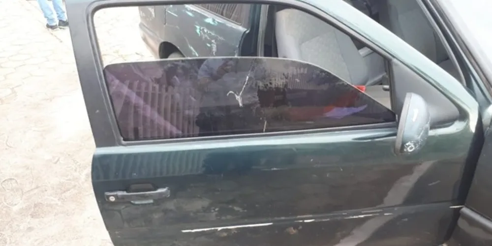 Imagem ilustrativa da imagem Criança de 3 anos morre enforcada com vidro elétrico de carro