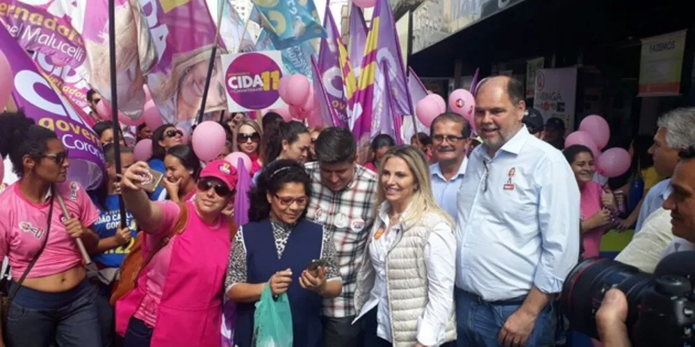 Imagem ilustrativa da imagem Governadora realiza caminhada no Calçadão de PG