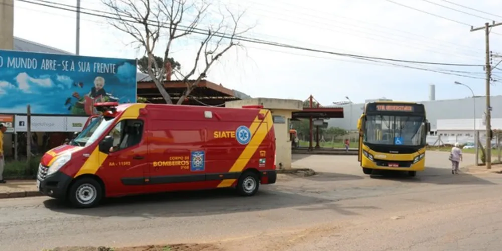 Imagem ilustrativa da imagem Idoso é atropelado na saída do Terminal de Uvaranas