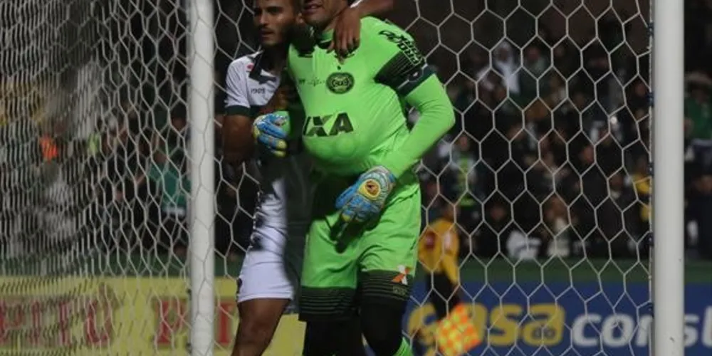 Imagem ilustrativa da imagem Coritiba vence o Juventude e segue sonhando com o acesso