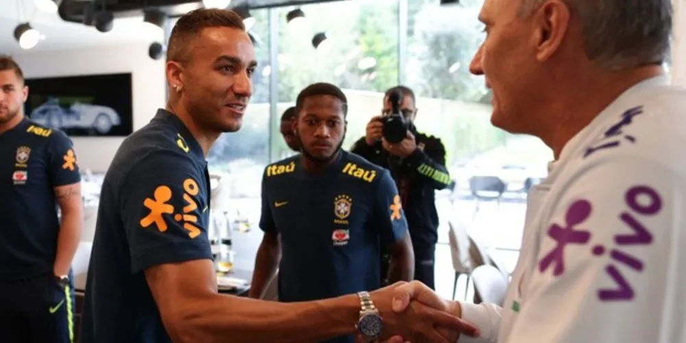 Imagem ilustrativa da imagem Seleção Brasileira se apresenta e inicia concentração em Londres