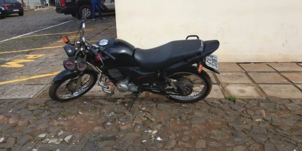 Motocicleta havia sido furtada em Uvaranas
