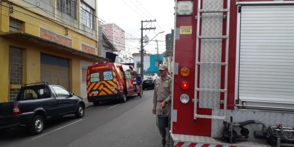 Imagem ilustrativa da imagem Criminosos incendeiam casa no Centro de PG