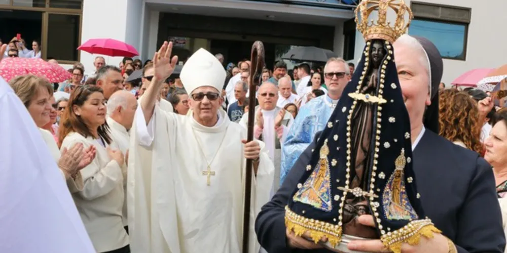 Imagem ilustrativa da imagem Dia da Mãe Aparecida reúne mais de 12 mil fiéis