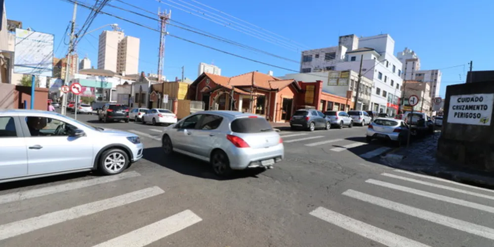 Lei prevê "aviso" nos cruzamentos com histórico de acidentes