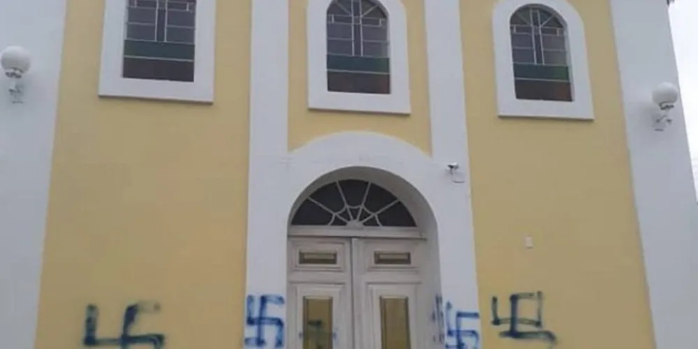 O ataque contra a igreja ocorreu na madrugada e não há informações sobre os autores