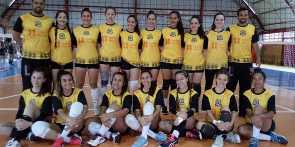 Imagem ilustrativa da imagem Vitória dramática coloca PG na semifinal do vôlei