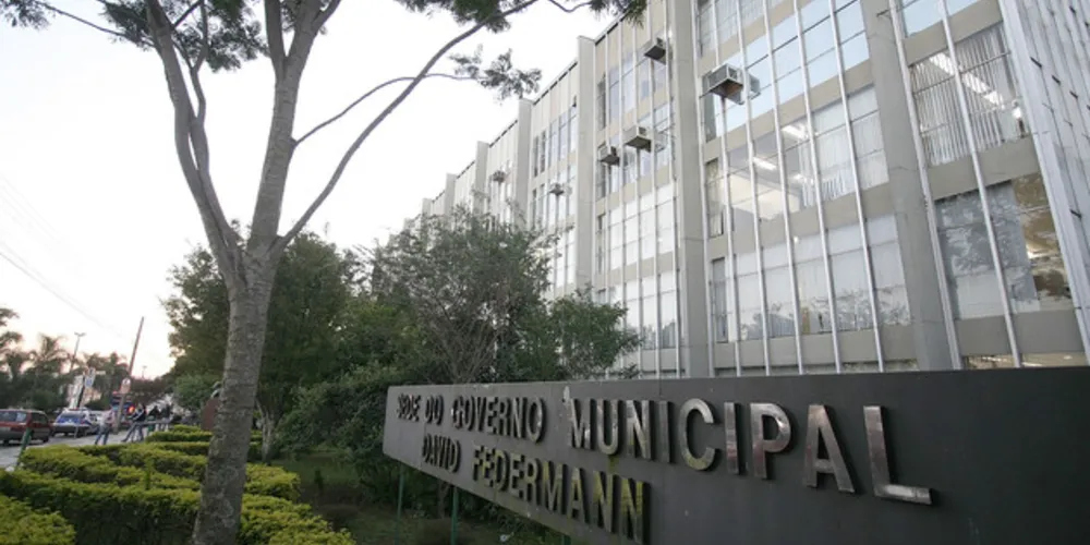 Mais de 12 mil candidatos se habilitaram para concorrer as 45 vagas disponíveis no concurso