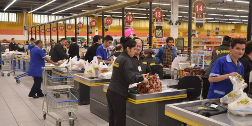 O setor de supermercados é um dos únicos que se manteve positivo em agosto e também está em alta desde janeiro