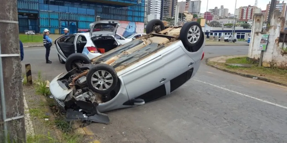 Motorista perdeu o controle de seu veículo