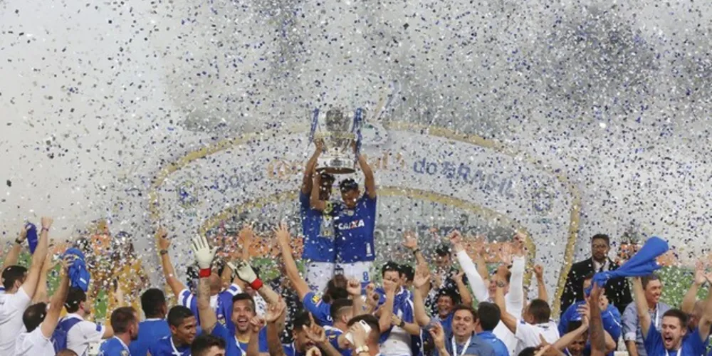 Cruzeiro venceu com gols de Robinho e Arrascaeta na decisão